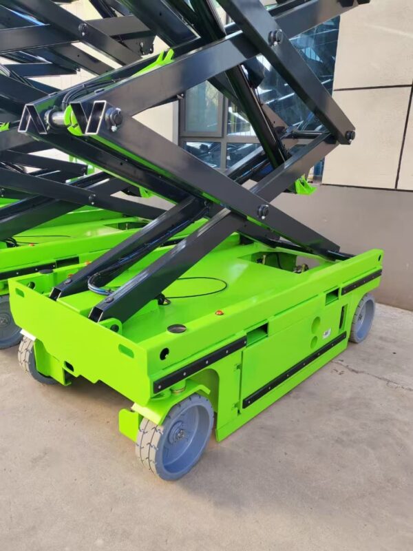 LH0.5-4 | 4m Mobile Scissor Lift Platform | 500kg Capacity - Image 4